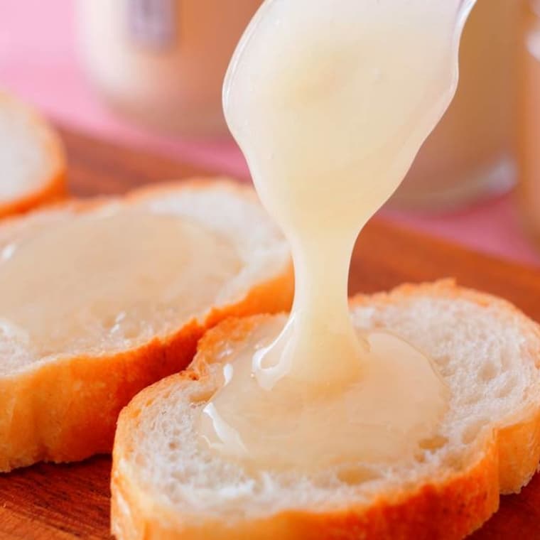 キルギスの白い生はちみつ ジェベックジョル